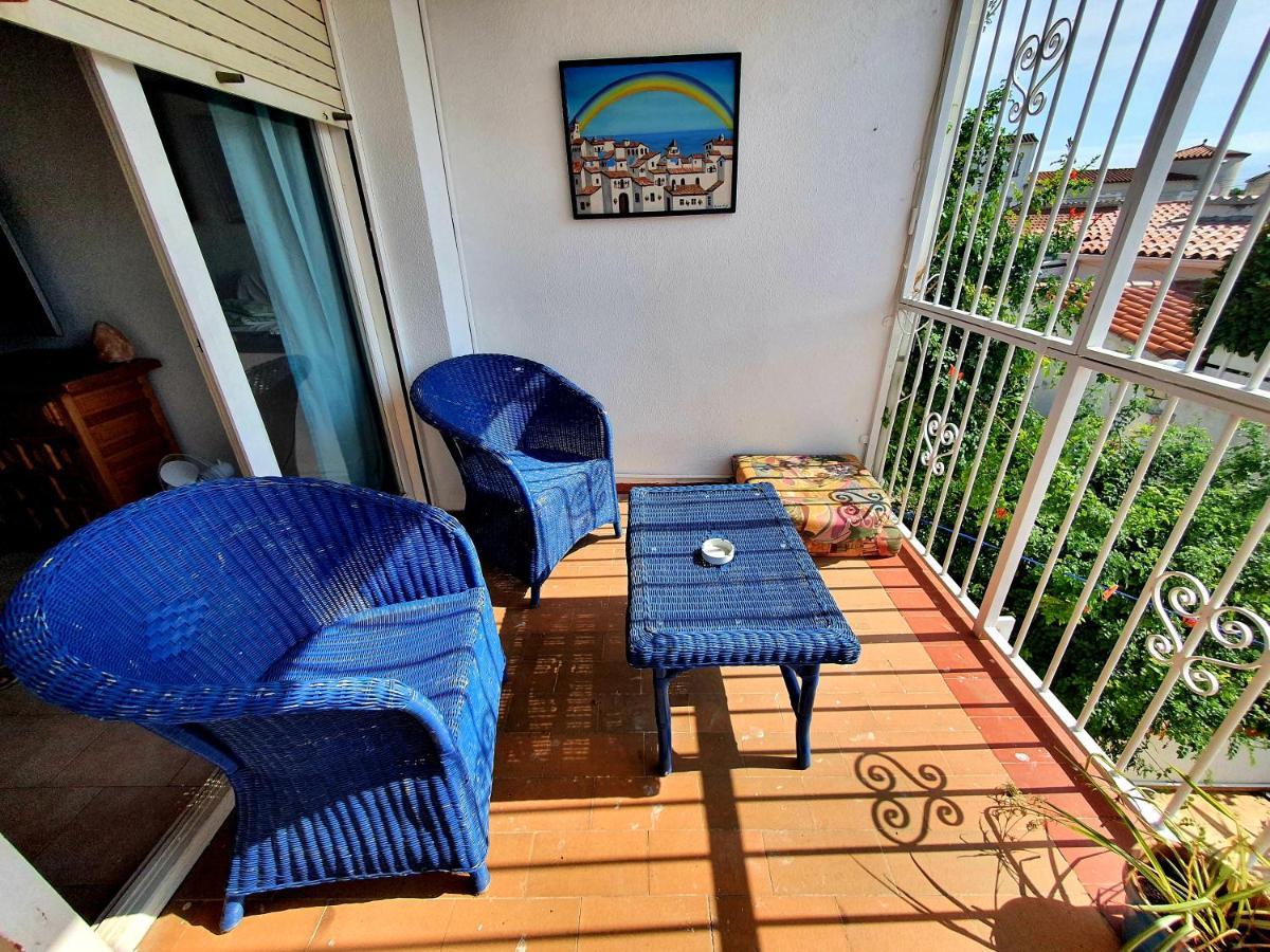 Bonita Casa Con Terraza Y Patio Empuriabrava Exterior photo